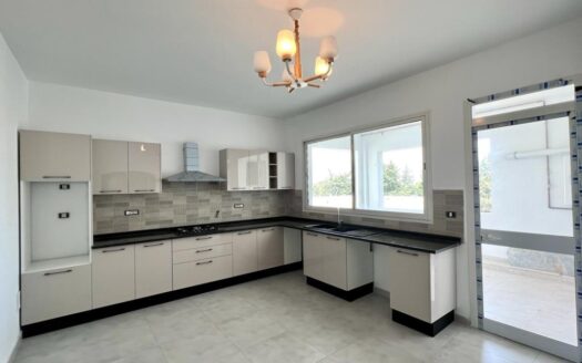Location appartement S+3 avec terrasse, La Marsa