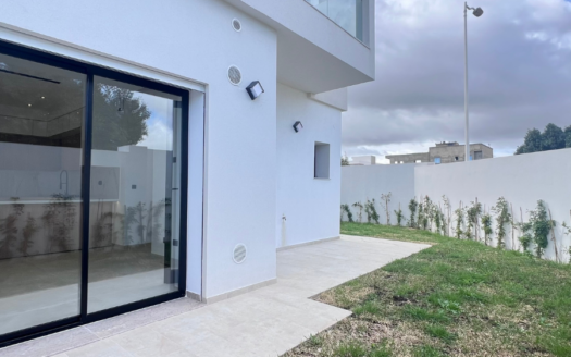 Appartement à Louer S+1 avec Jardin et Terrasse, La Soukra